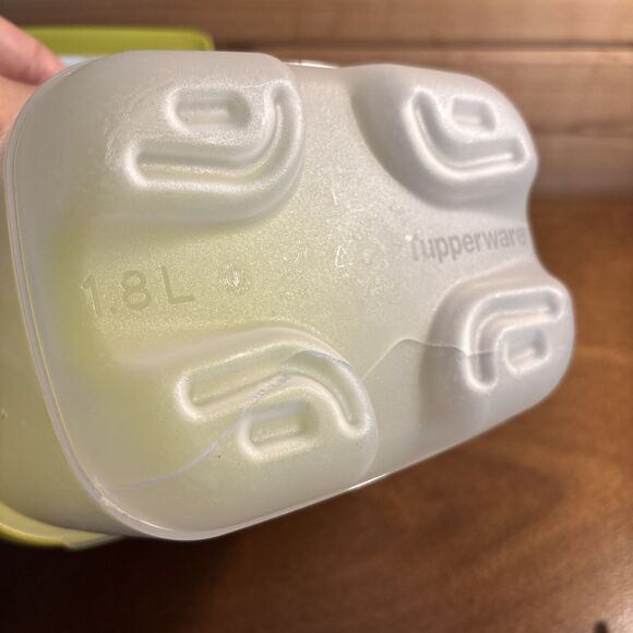 (2) Tupperware FRIDGESMART Deep Containers Fruit Vegetable Savers Fresh 1.75 Qt - Picture 4 of 7